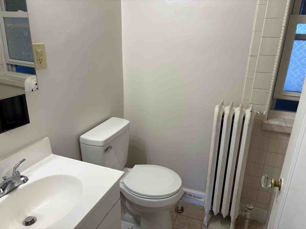 444 W 7th St #2 - Photo 5 of 7