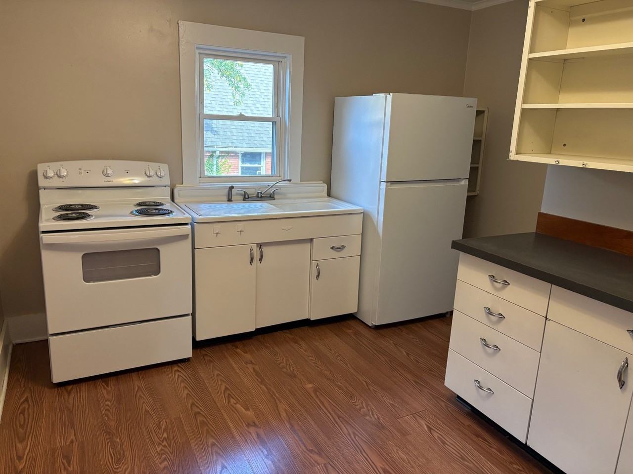 444 W 7th St #2 - Photo 6 of 7