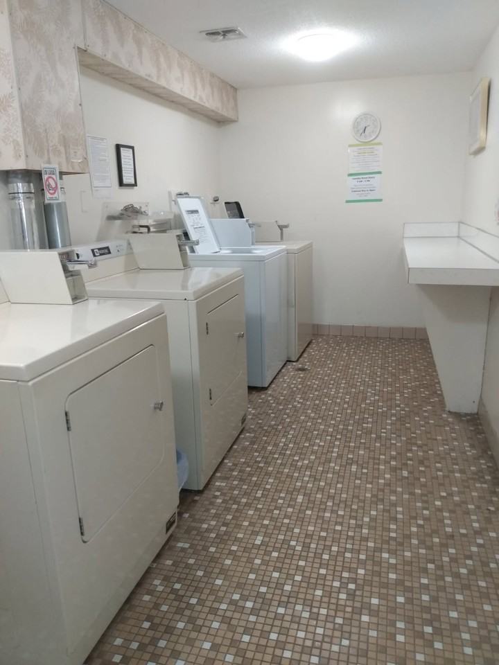 11933 223 Street - Photo 5 of 7