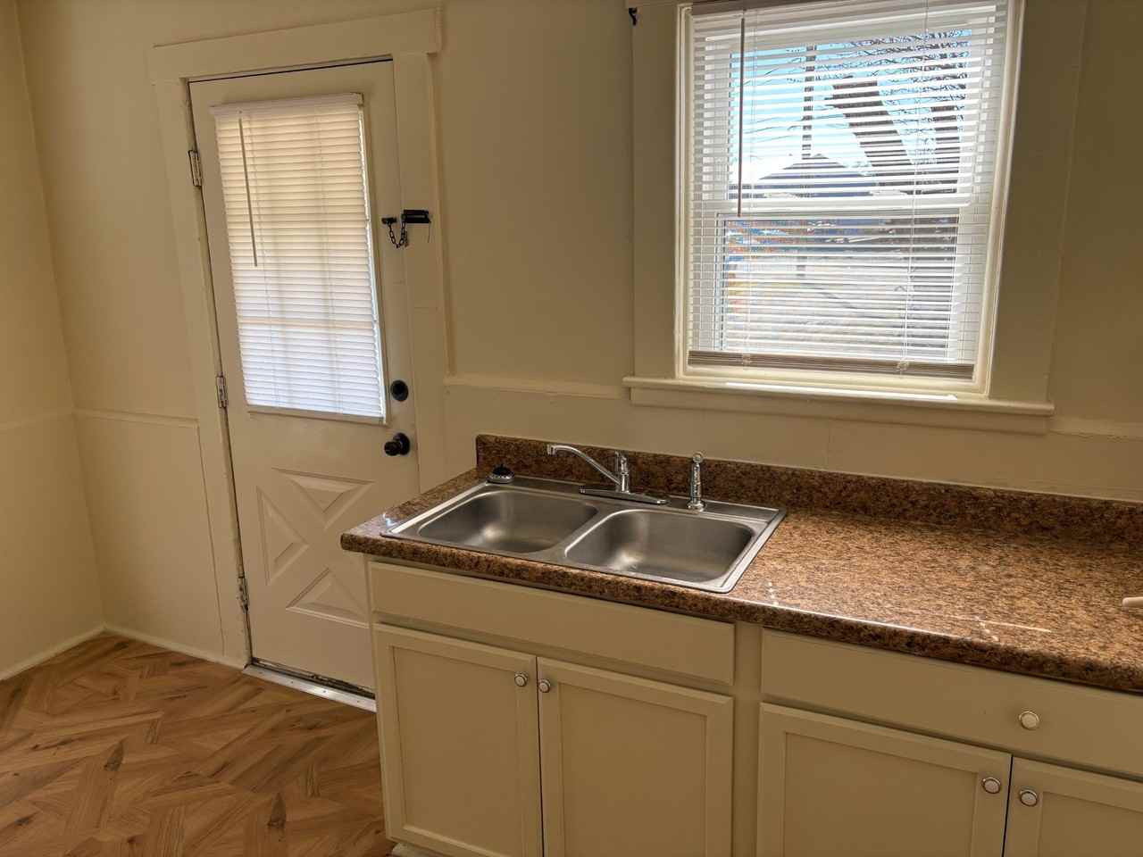 1261 E 23rd St #2 - Photo 2 of 8