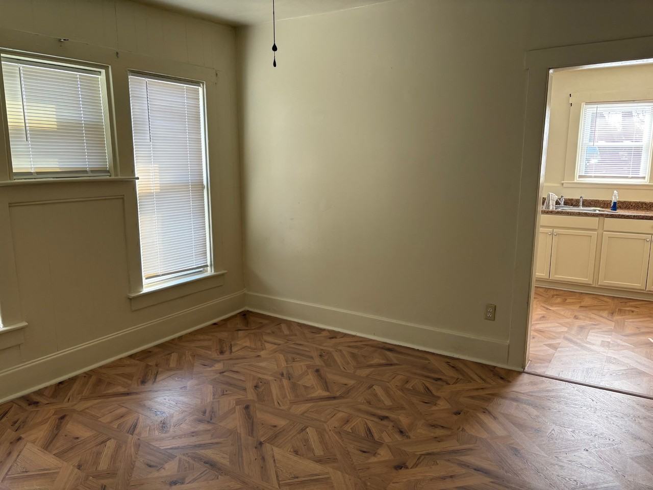 1261 E 23rd St #2 - Photo 4 of 8