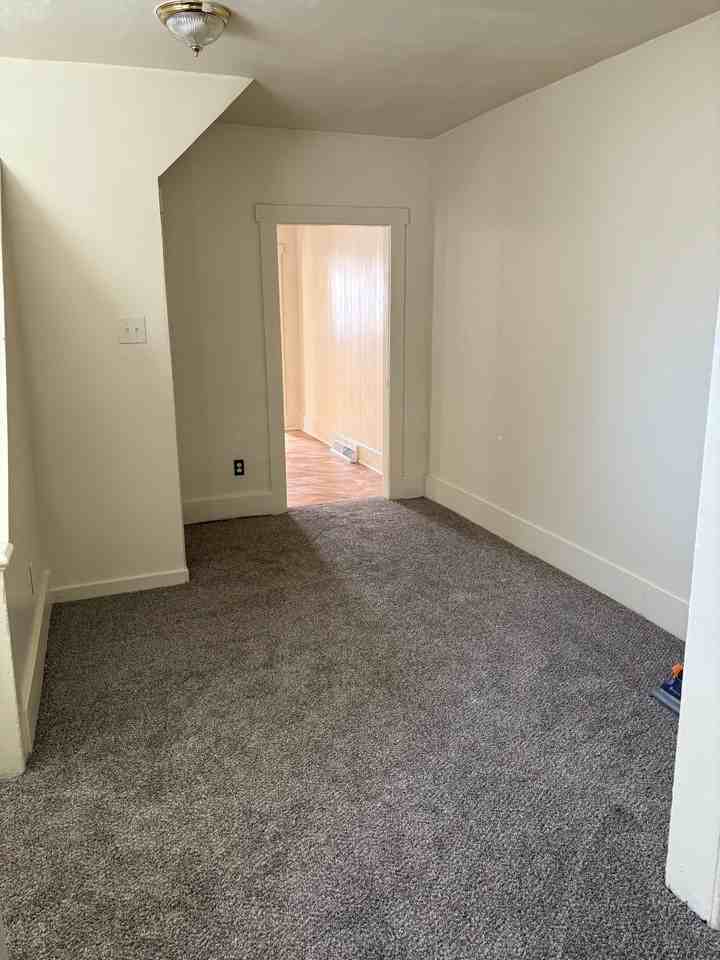 1261 E 23rd St #2 - Photo 5 of 8