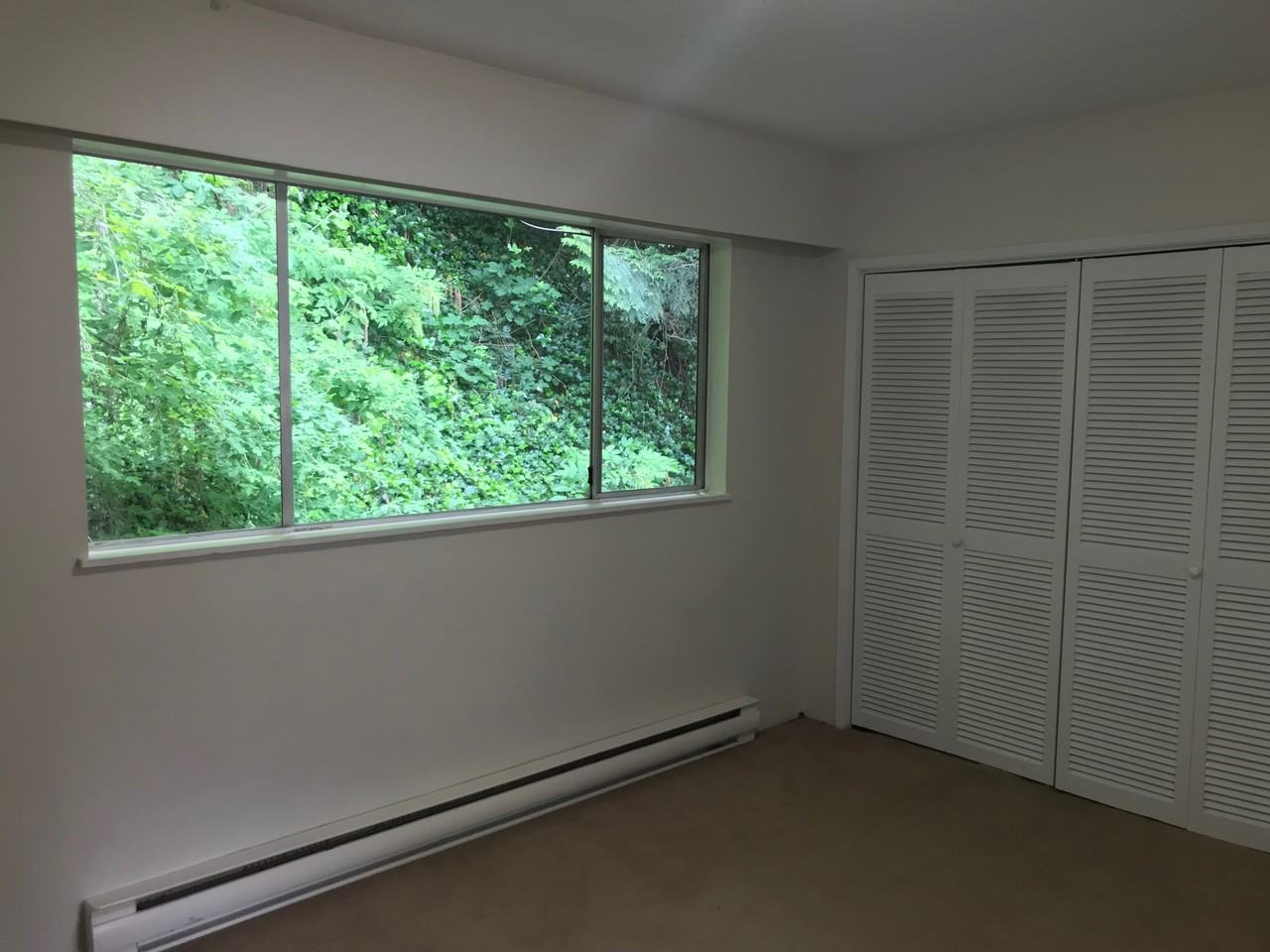 1559 Woods Drive - Photo 7 of 12