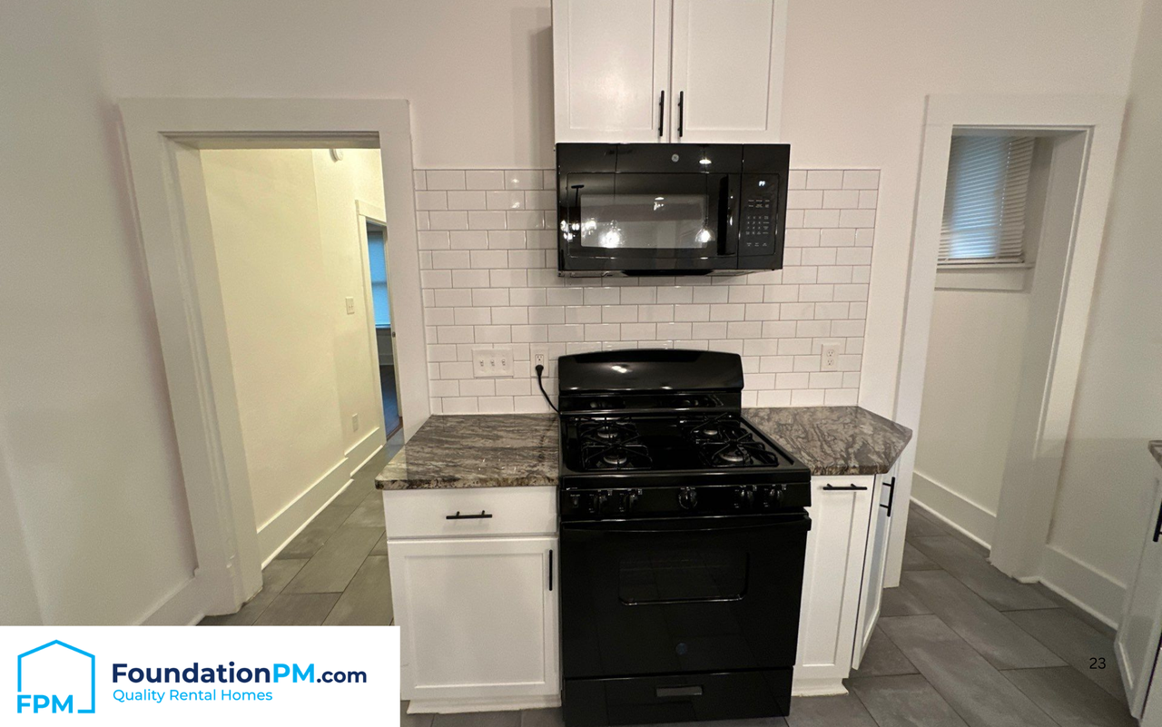 930 N Evergreen St #1 - Photo 4 of 18