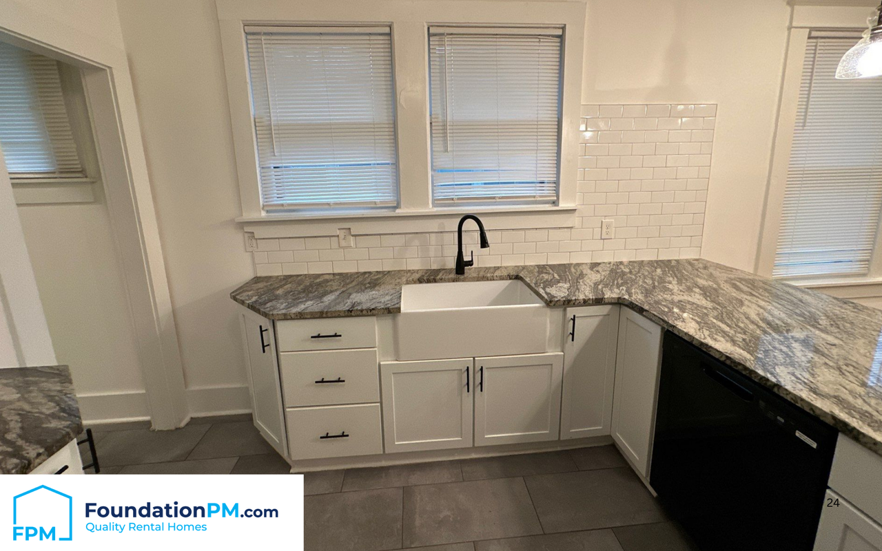 930 N Evergreen St #1 - Photo 5 of 18