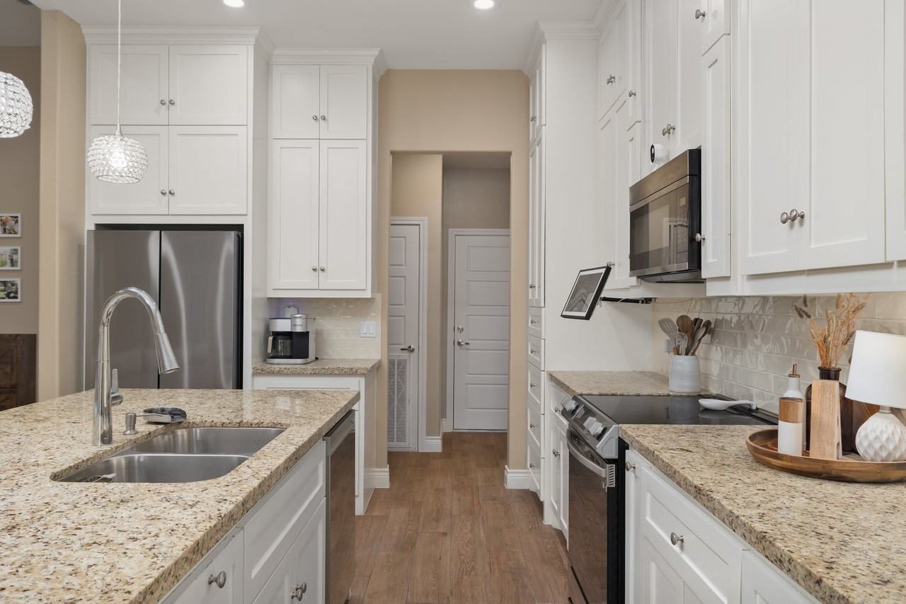 16620 W Duff Ct - Photo 5 of 16