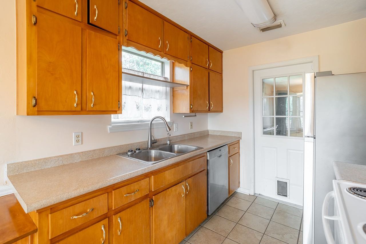 7890 Talley Ann Dr #1 - Photo 6 of 21