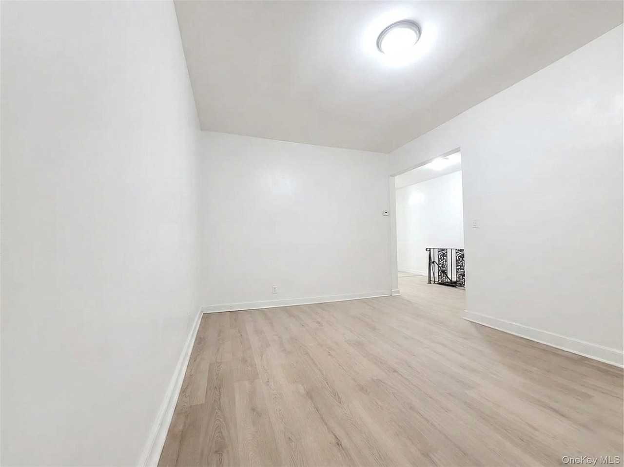 4518 157th St - Photo 3 of 13