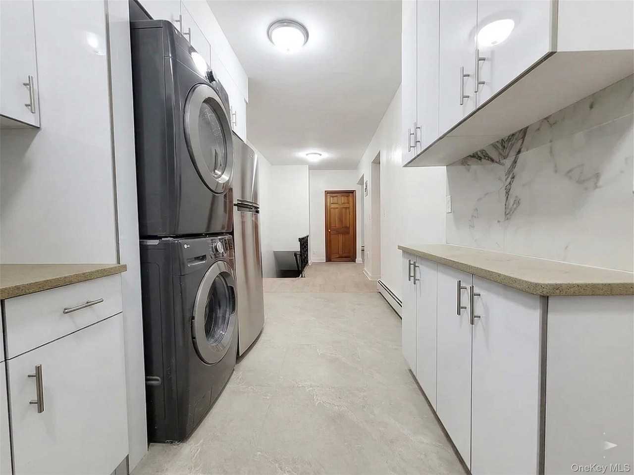 4518 157th St - Photo 4 of 13