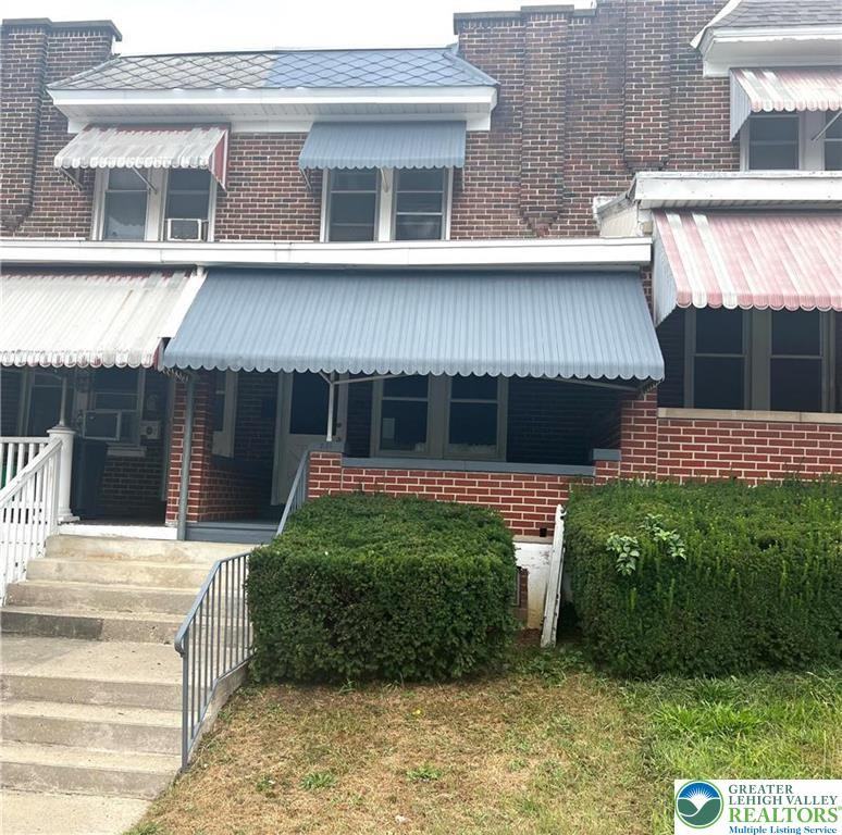221 E South St