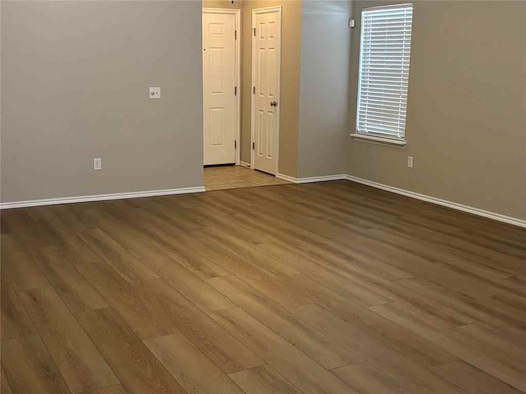 3005 Grant Rd - Photo 5 of 30