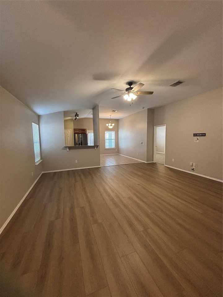 3005 Grant Rd - Photo 6 of 30