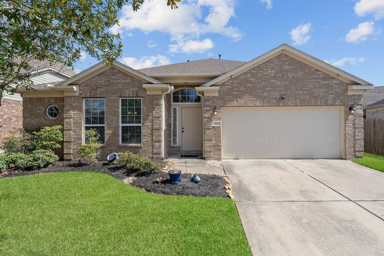 19006 Piper Hill Ln - Photo 2 of 29