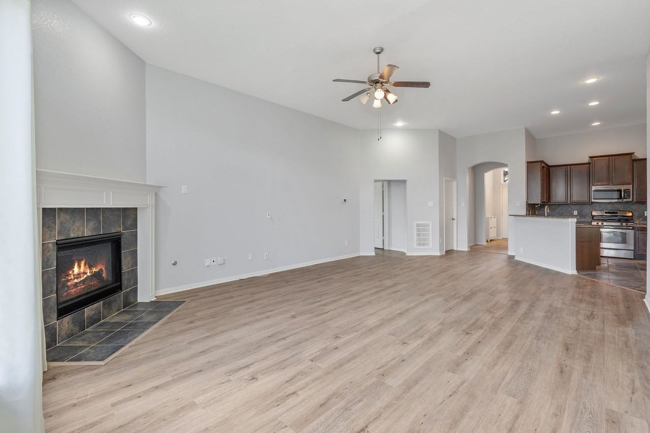 19006 Piper Hill Ln - Photo 7 of 29