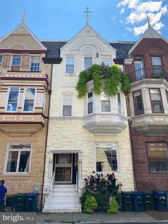 1808 Riggs Pl Nw - Photo 2 of 43