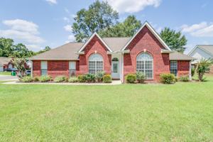 featured image of 14081 Oak View Cir #1