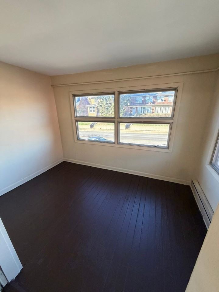 1634 Maple Ave #1 - Photo 3 of 6