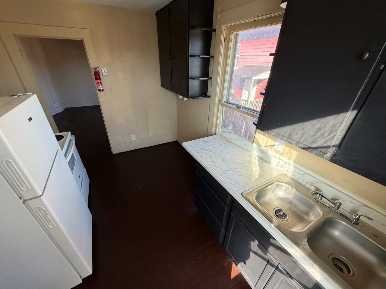 1634 Maple Ave #1 - Photo 5 of 6