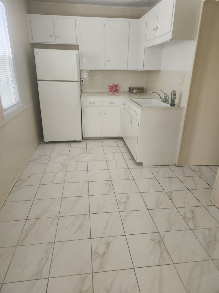 134 Harrison Ave Sw #134 - Photo 2 of 7