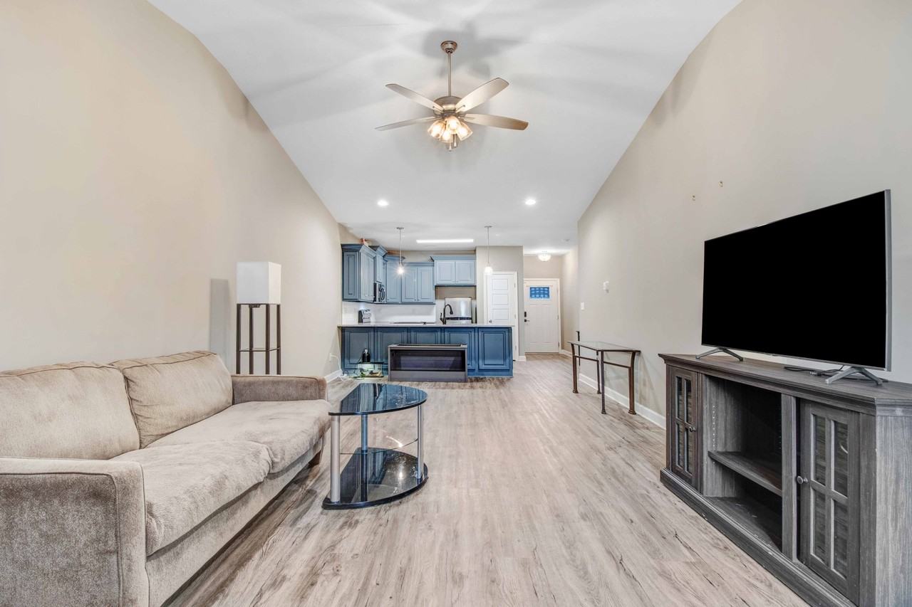 1504 S Taylor St #1 - Photo 4 of 19