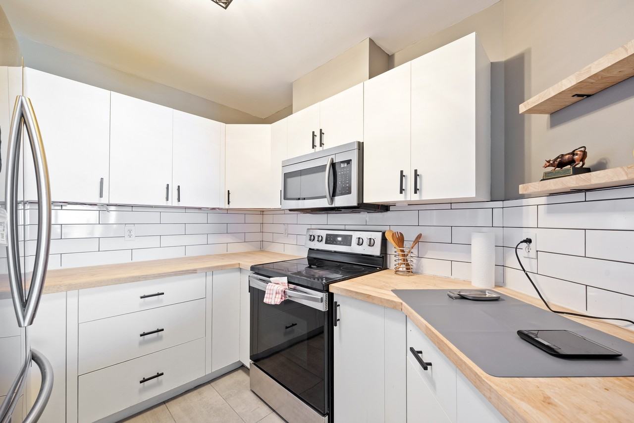 540 Ouellette Ave #7E - Photo 7 of 33