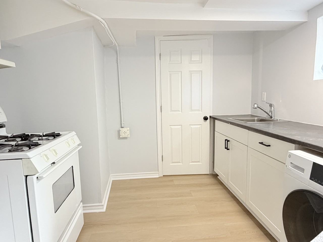 1059 Henry Ford Centre Dr Lowr - Photo 2 of 12