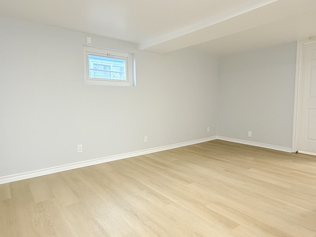 1059 Henry Ford Centre Dr Lowr - Photo 4 of 12