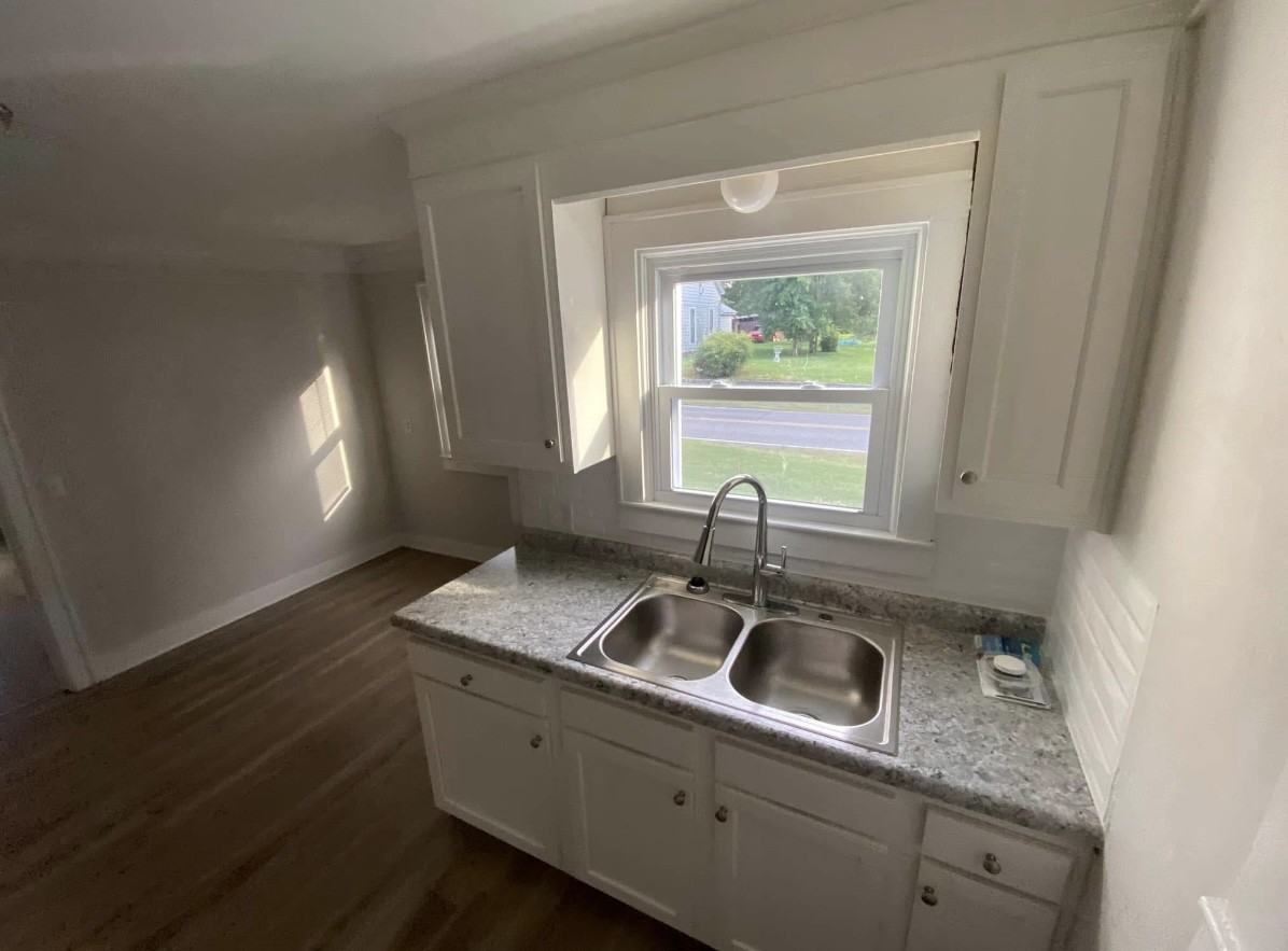 327 S Greensburg St #1 - Photo 2 of 10