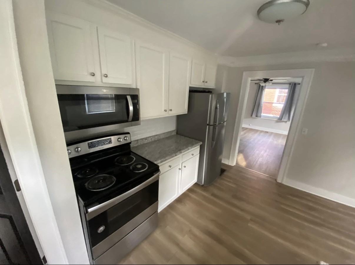 327 S Greensburg St #1 - Photo 3 of 10