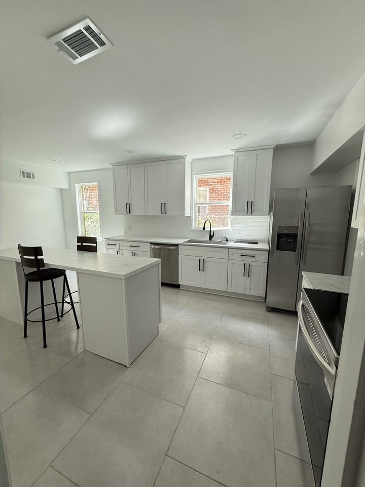 7801 Saint Charles Ave #1 - Photo 4 of 21