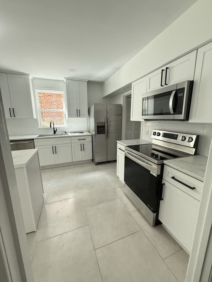 7801 Saint Charles Ave #1 - Photo 5 of 21