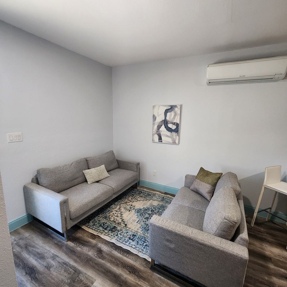 199 Harvard Avenue - Photo 4 of 10