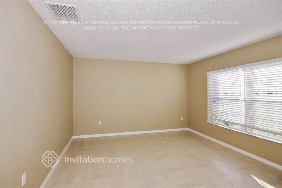 307 Shad Way - Photo 3 of 21