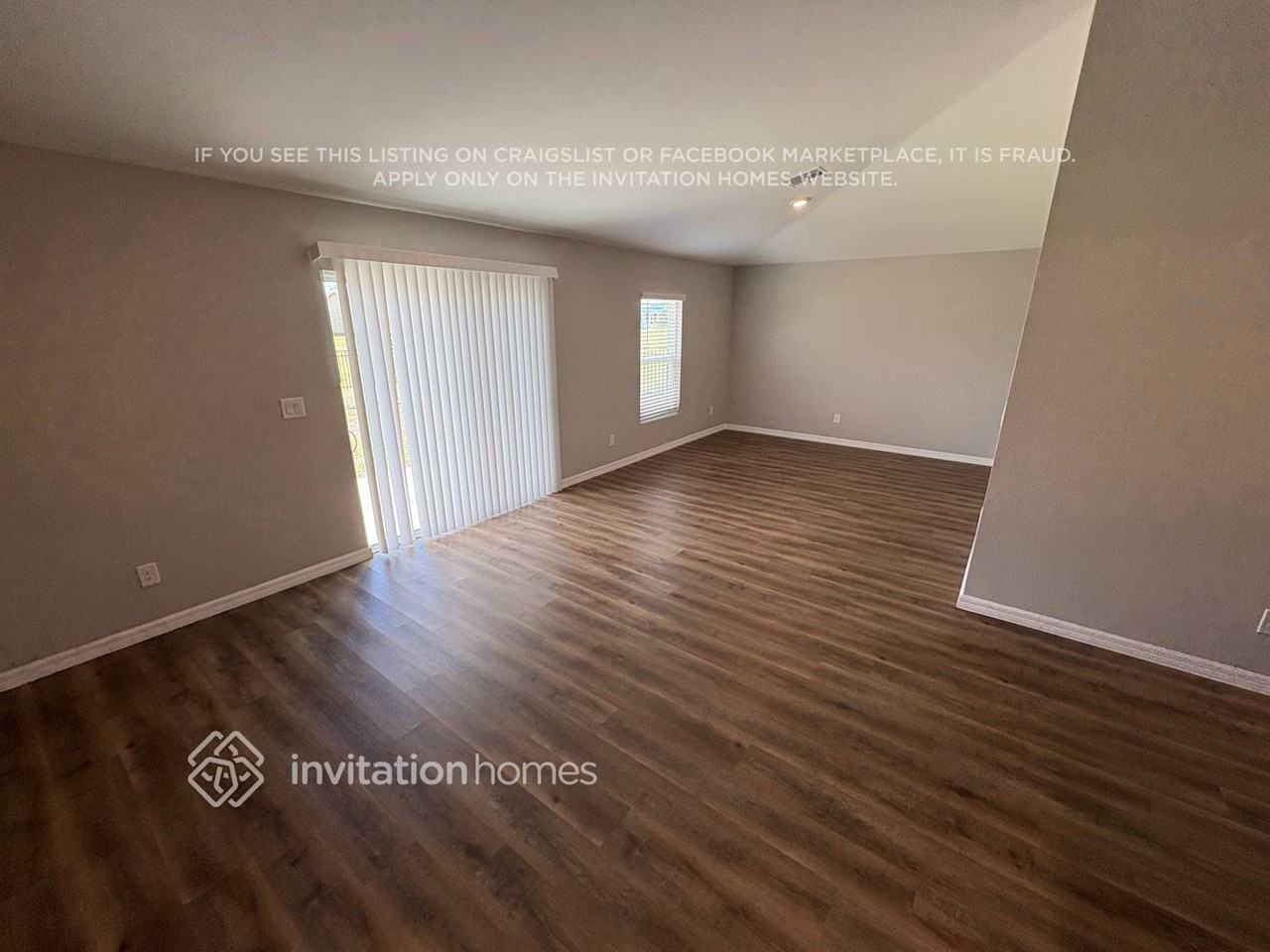 6184 Hoffman St - Photo 2 of 12