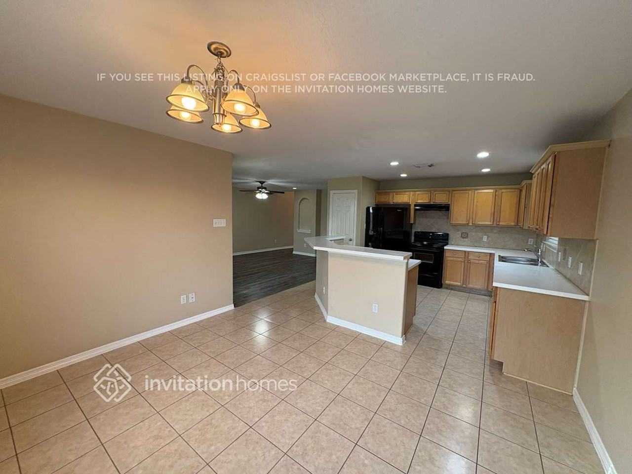 9139 Prairie Trails Dr - Photo 7 of 24