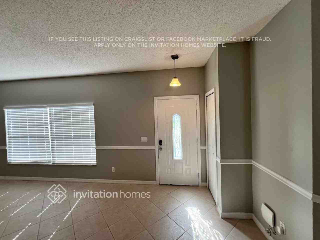 1385 Se Proctor Ln - Photo 3 of 26