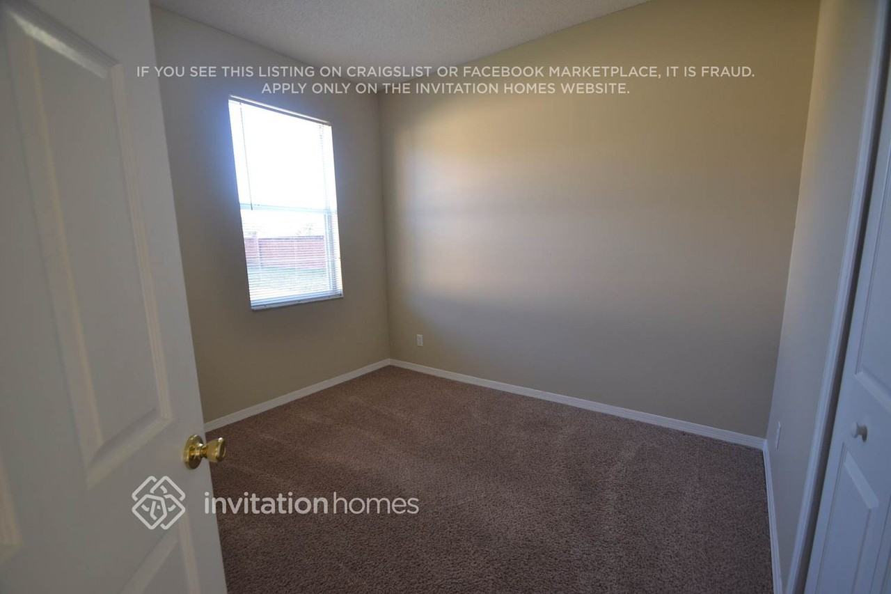 12113 Kendra Ct - Photo 4 of 9