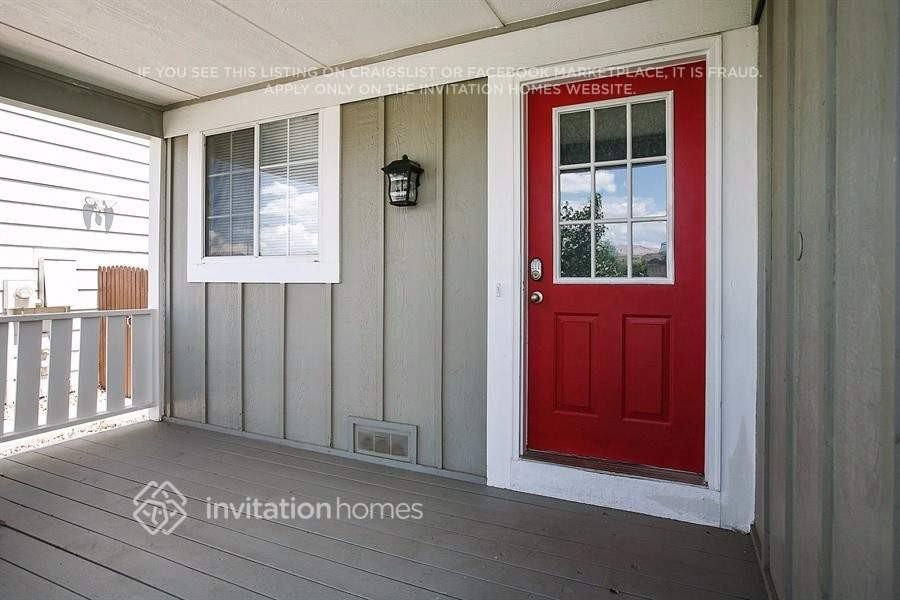 4742 Malaya St - Photo 2 of 12