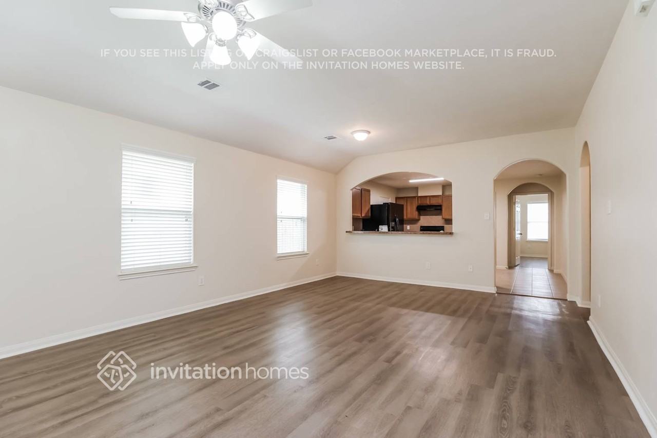 8622 Doskocil Dr - Photo 5 of 15