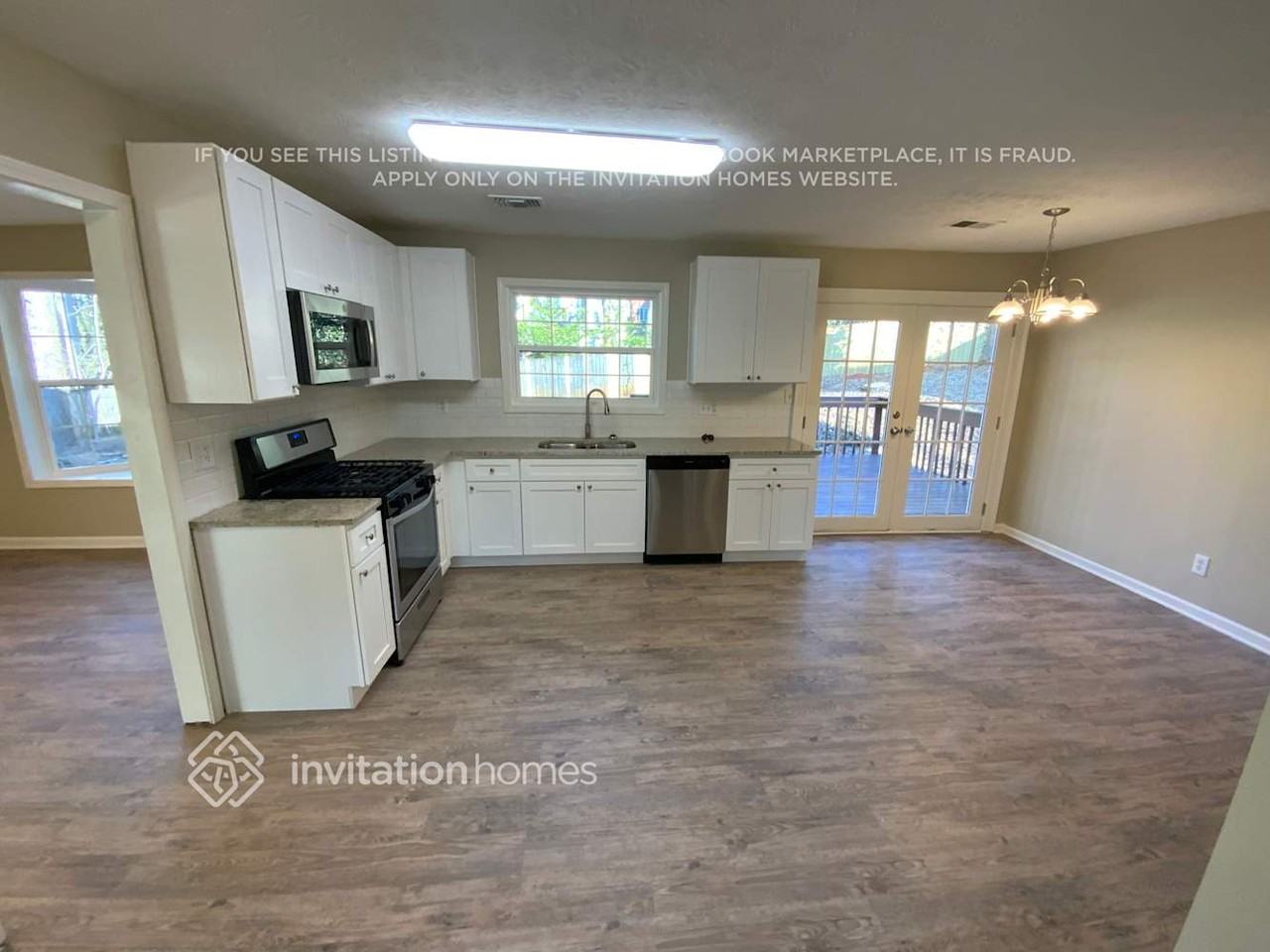 2071 Hunters Cove Dr - Photo 4 of 16