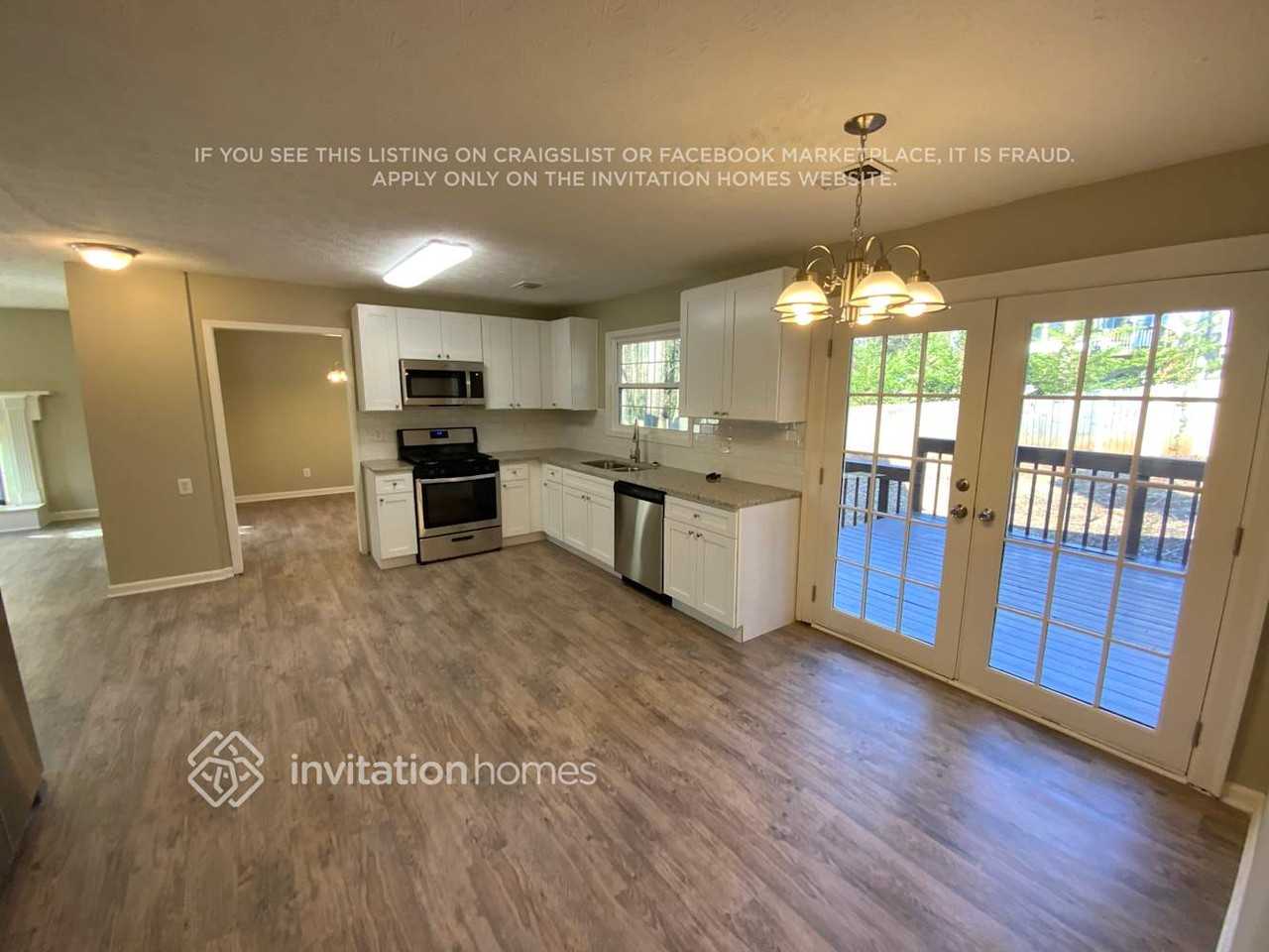 2071 Hunters Cove Dr - Photo 5 of 16