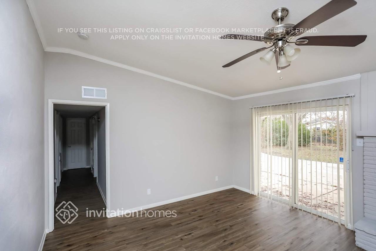 721 Westover Dr - Photo 3 of 16