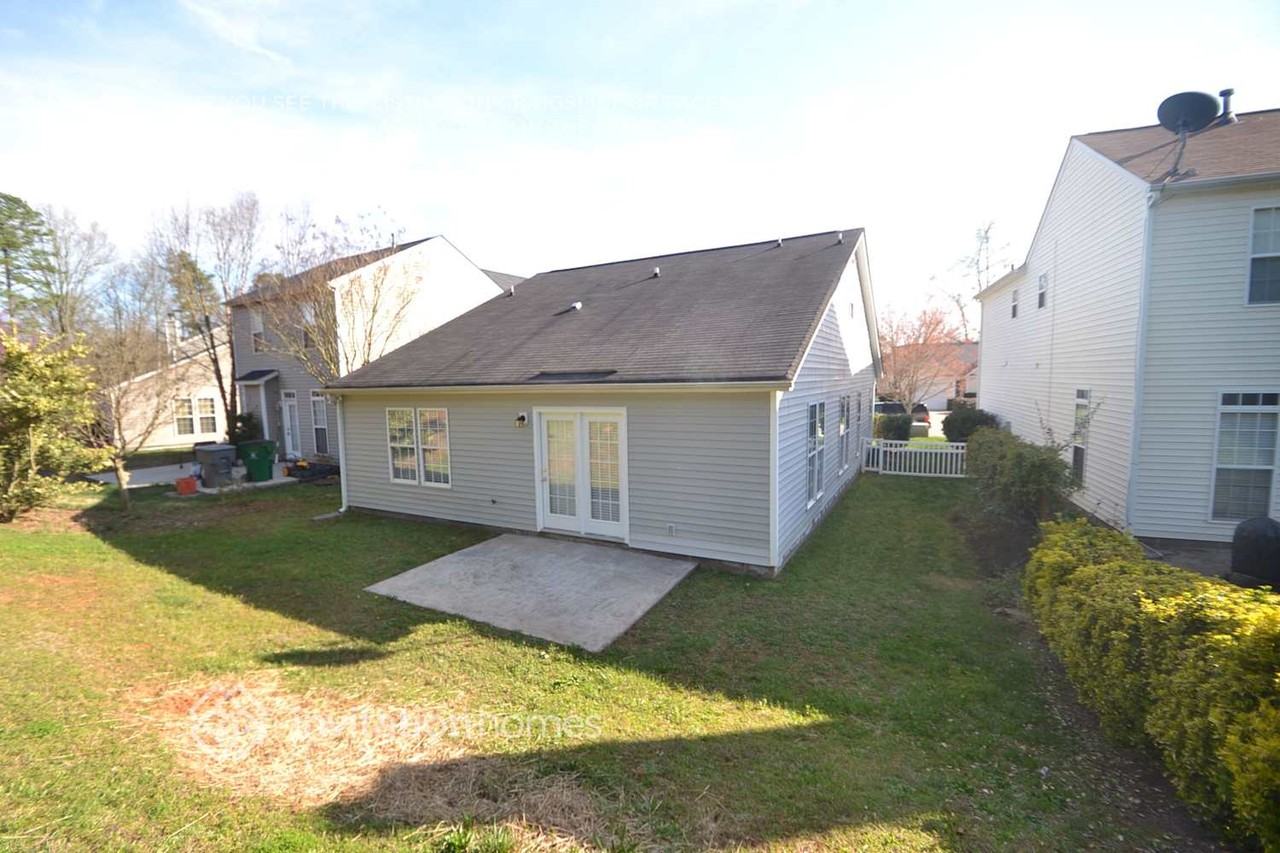 5123 Silabert Ave - Photo 2 of 3