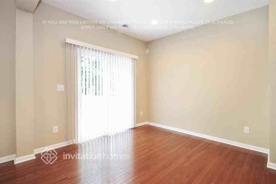 1923 Madeira Cir - Photo 3 of 16