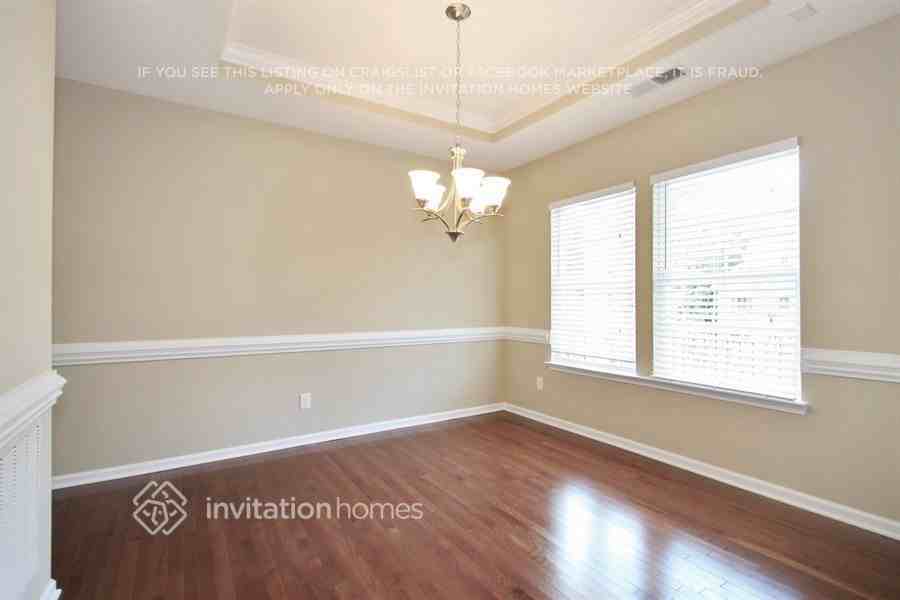 1923 Madeira Cir - Photo 6 of 16