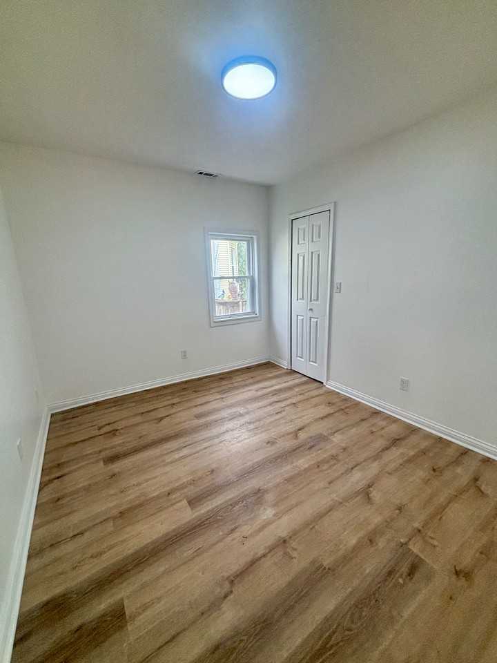 831 Meigs Ave #1 - Photo 6 of 12