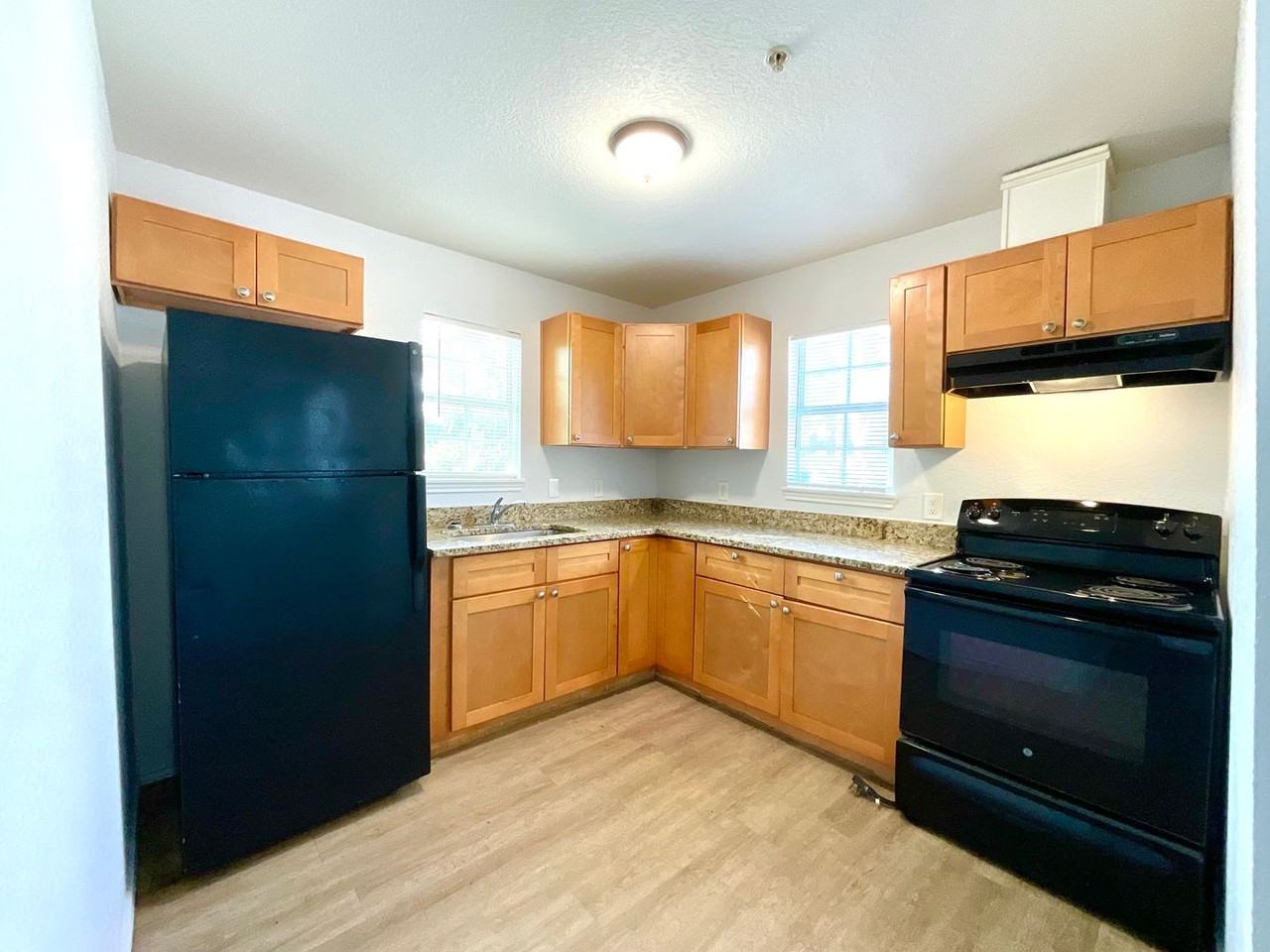 816 Rivas St - Photo 7 of 32