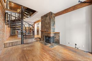 featured image of 550 Beatty St