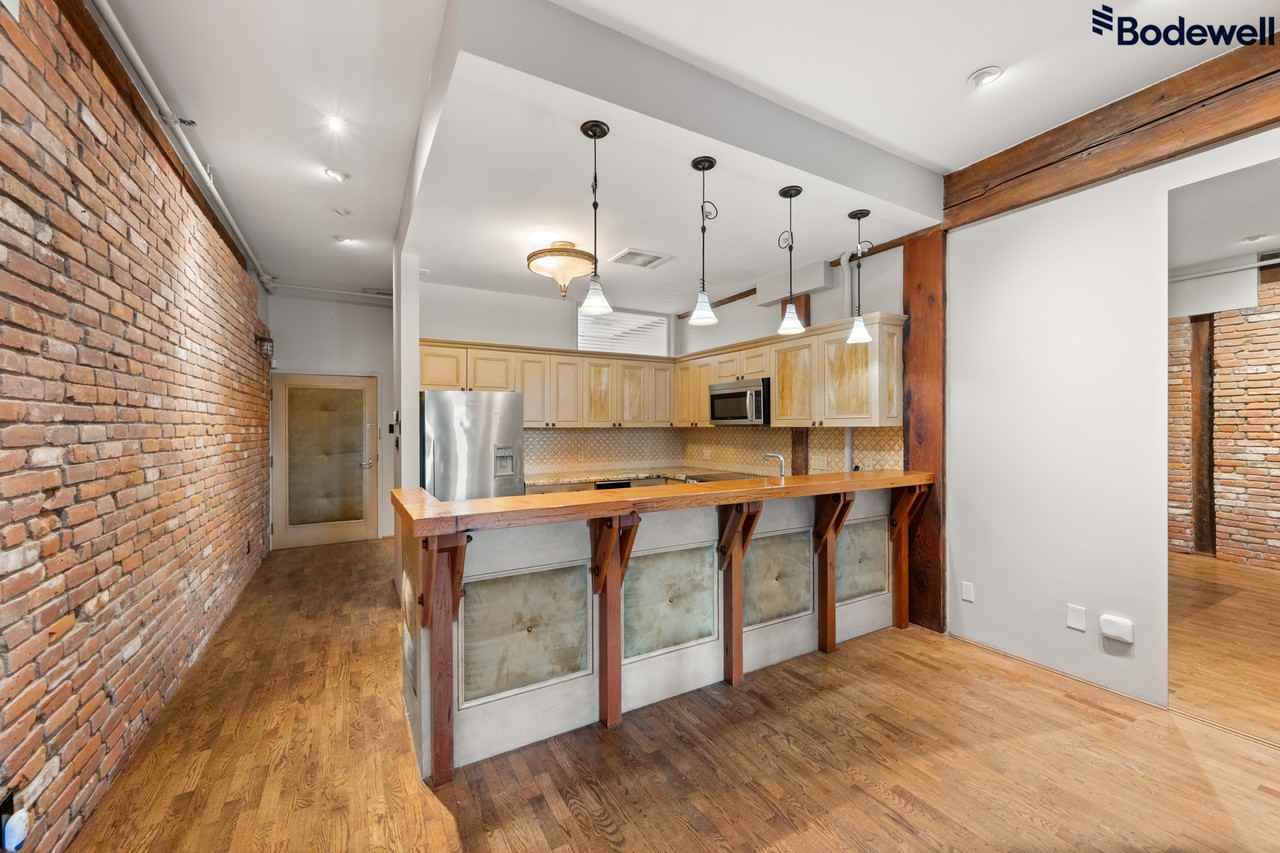 550 Beatty - Photo 4 of 18