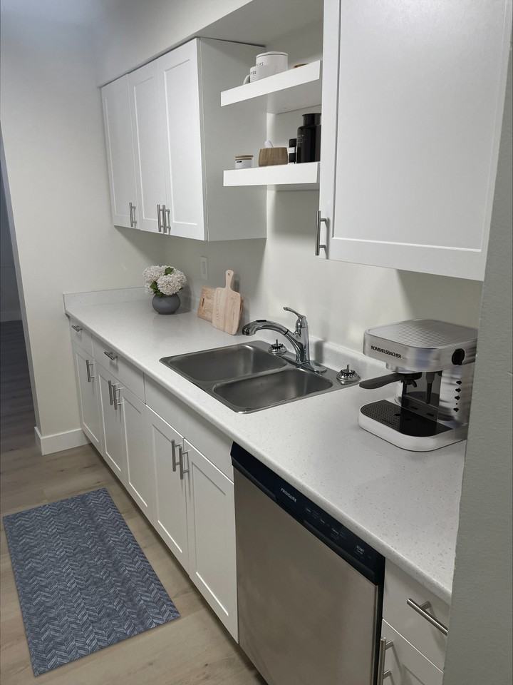 Debaren Apartments - Photo 7 of 8